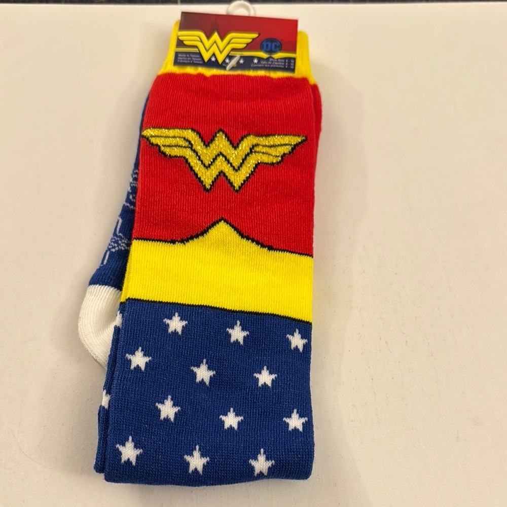 DC Comics Men's Wonder Woman Socks - Red, Yellow, Blue new D14